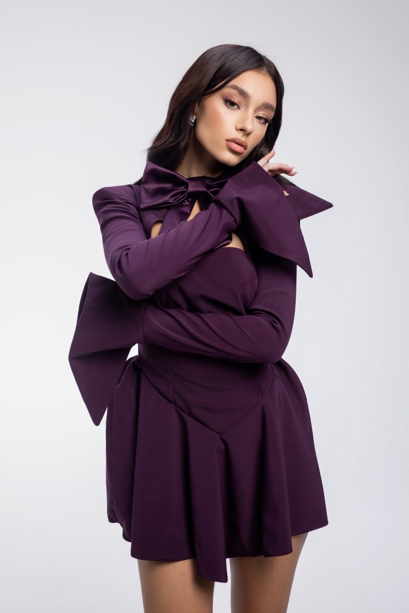 SCORPIO BOW DRESS PLUM